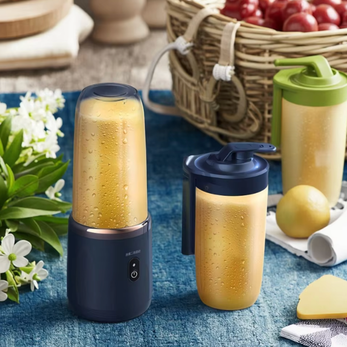 Portable Electric Mini Juicer Blender